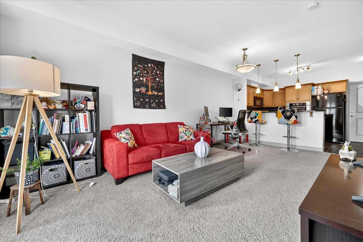 303, 70 Royal Oak Plaza NW