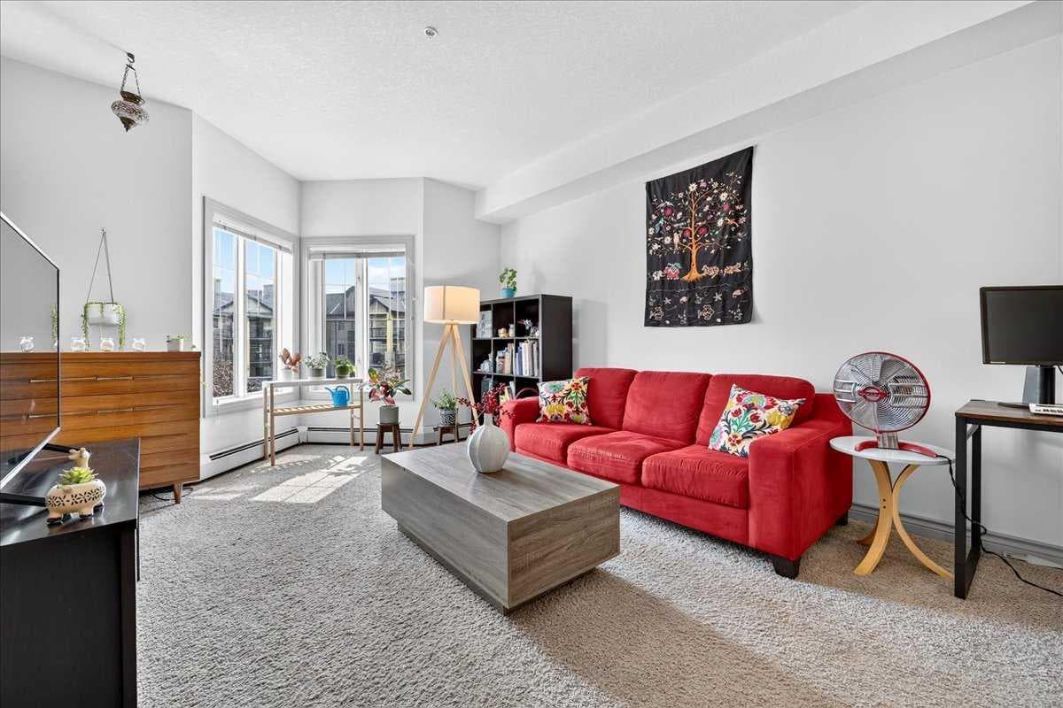 303, 70 Royal Oak Plaza NW