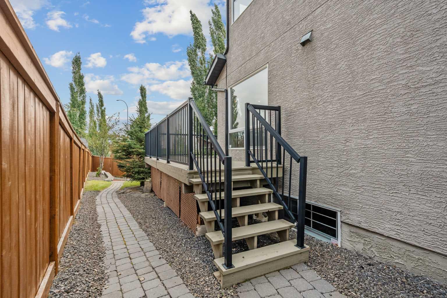 10 Aspen Stone Mews SW