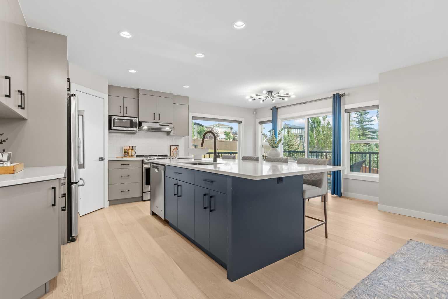 10 Aspen Stone Mews SW
