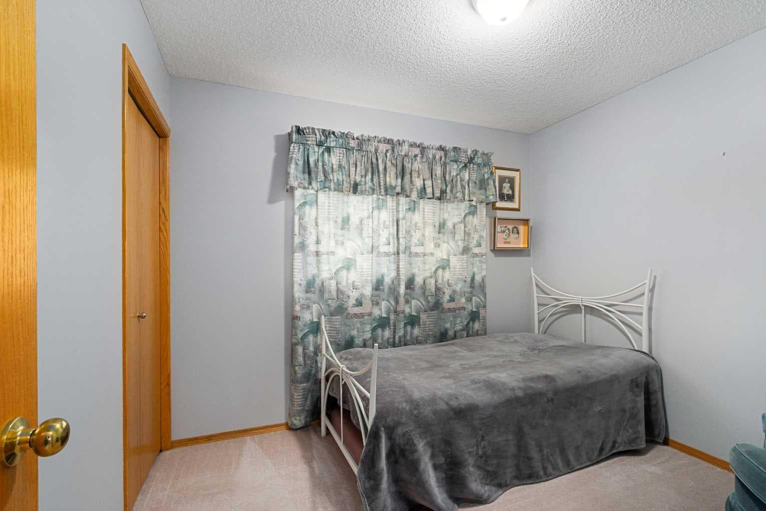 83 Silver Creek Boulevard NW