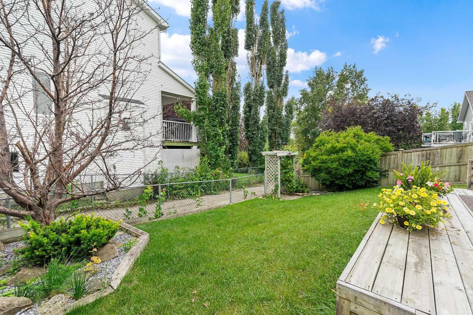 83 Silver Creek Boulevard NW
