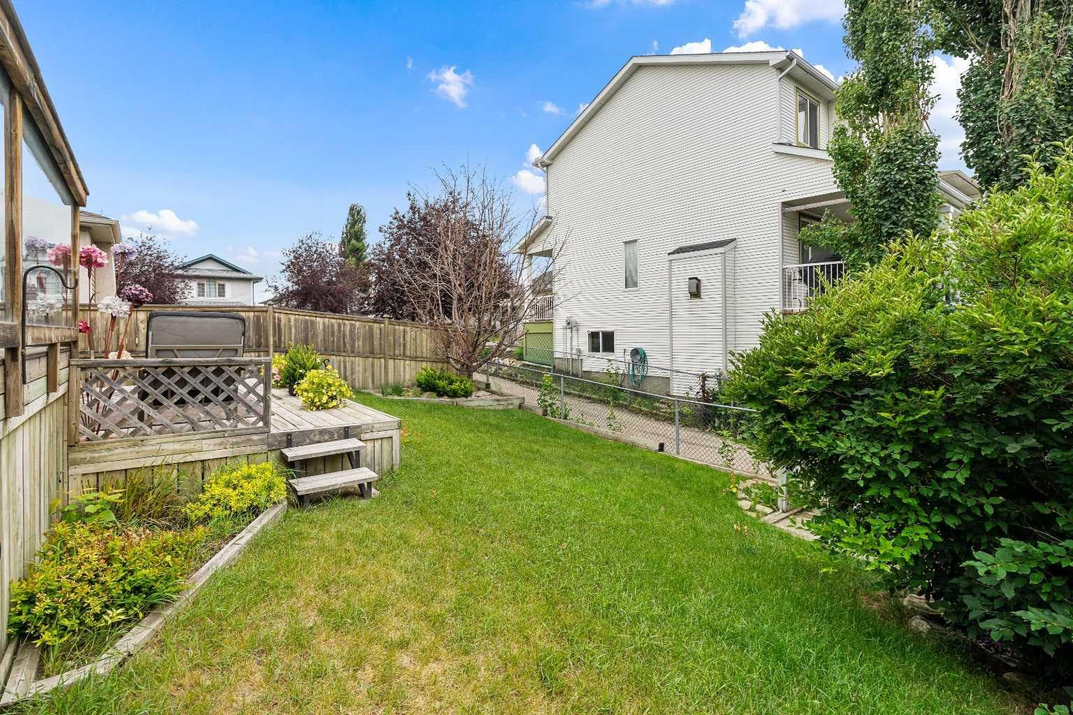 83 Silver Creek Boulevard NW