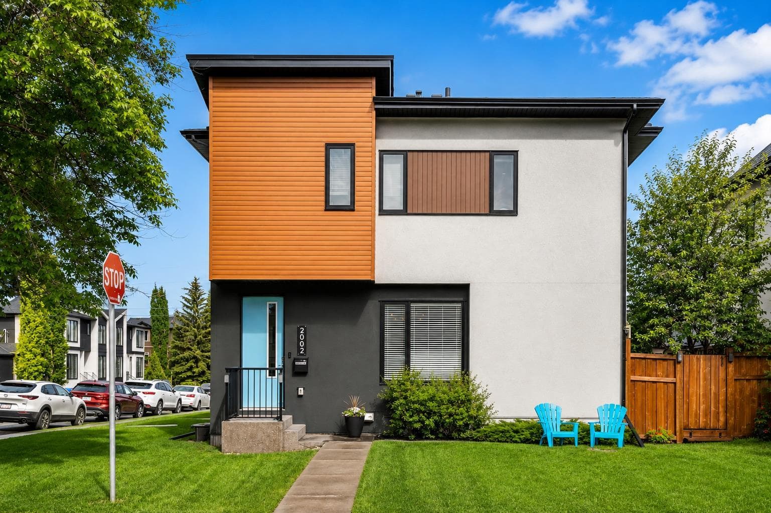 2002 35 Street SW