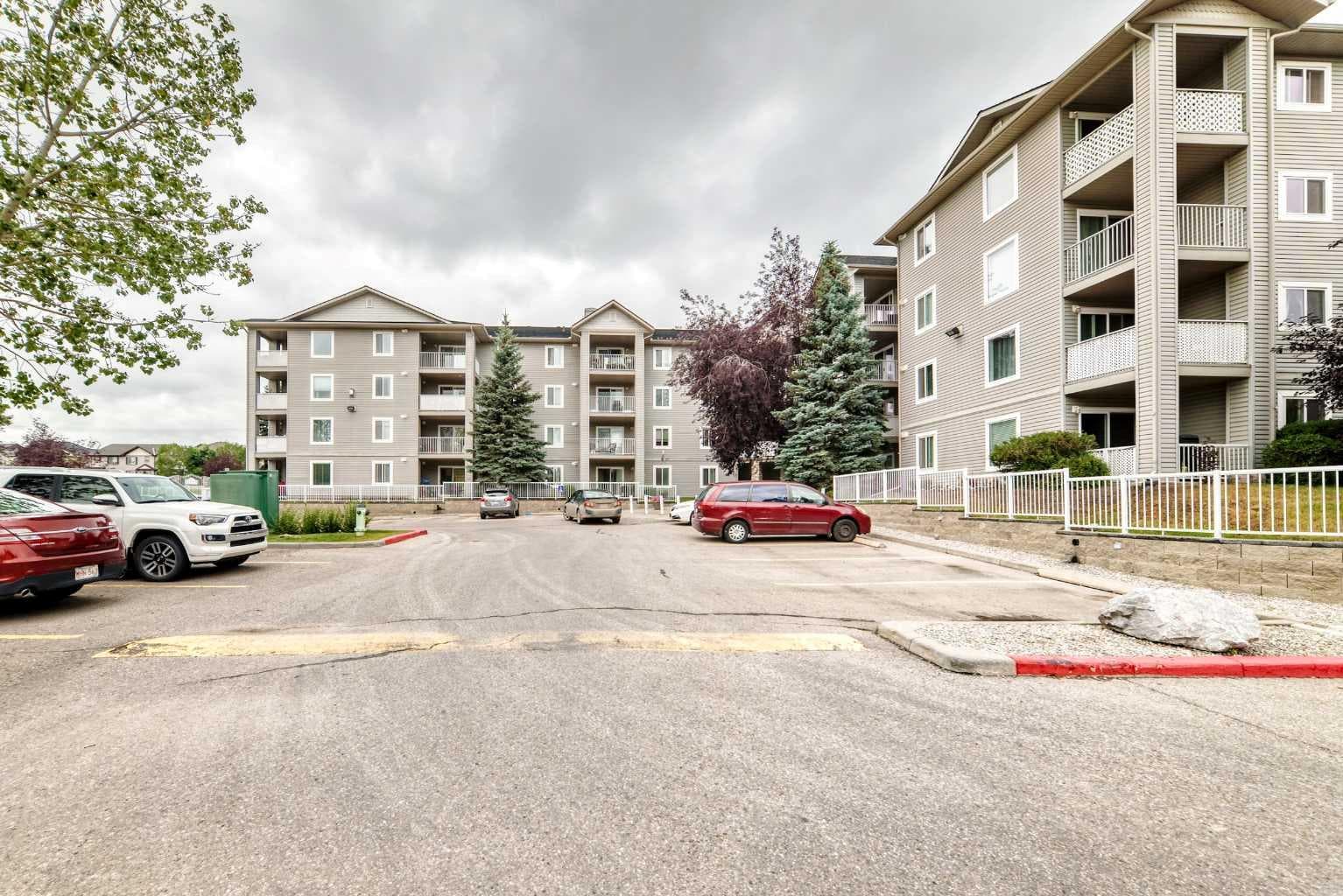 5208A, 604 8 Street SW