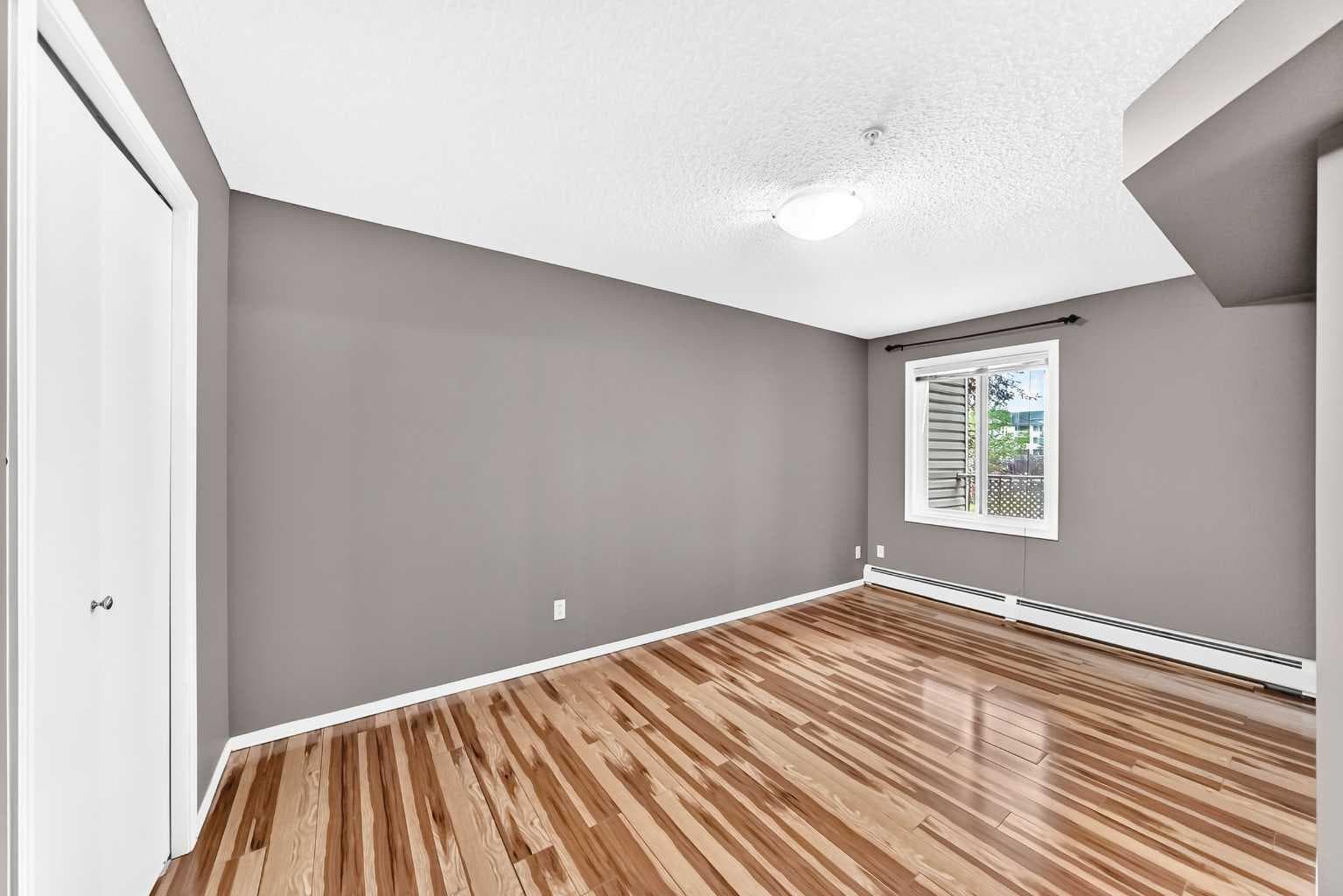 5208A, 604 8 Street SW