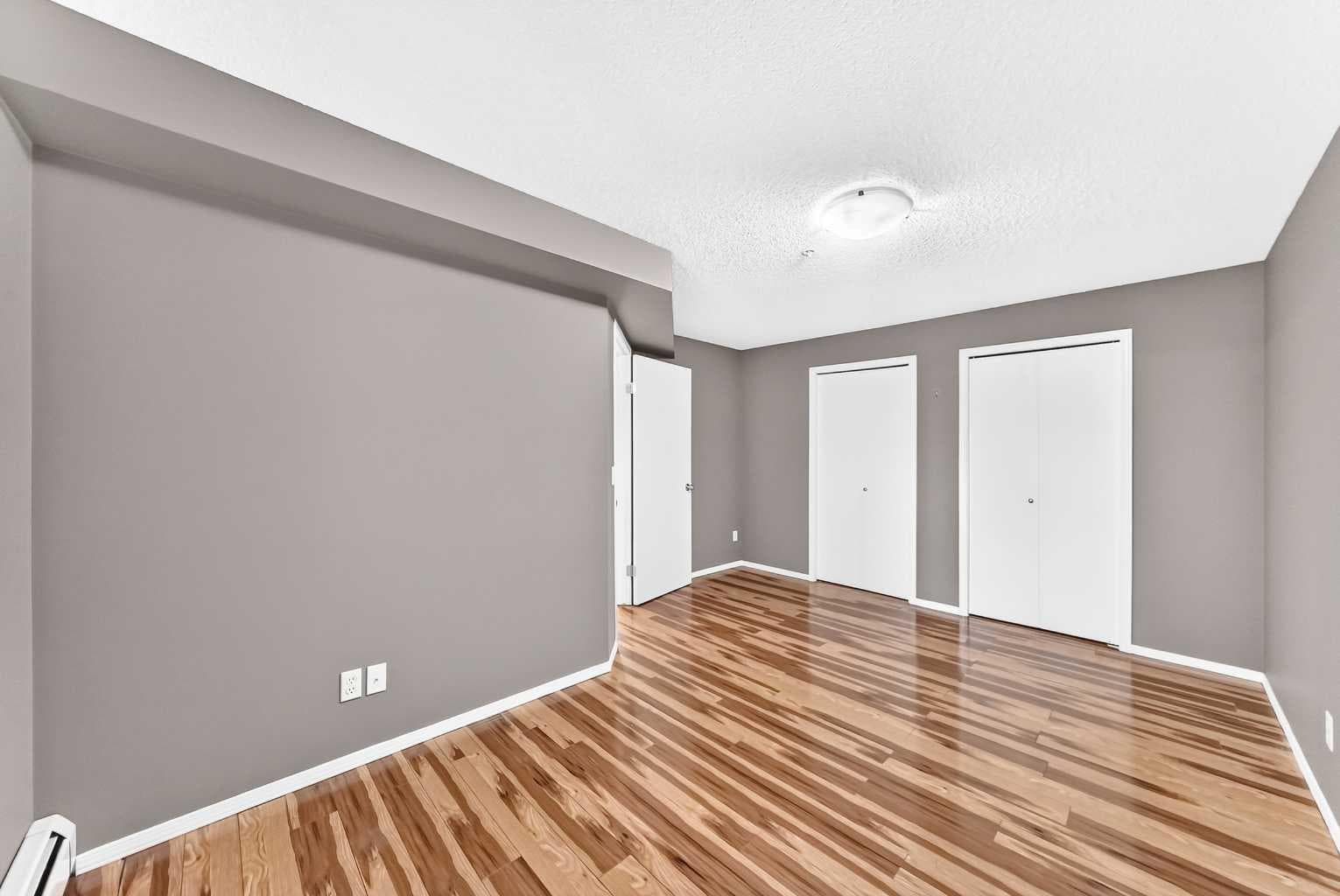 5208A, 604 8 Street SW