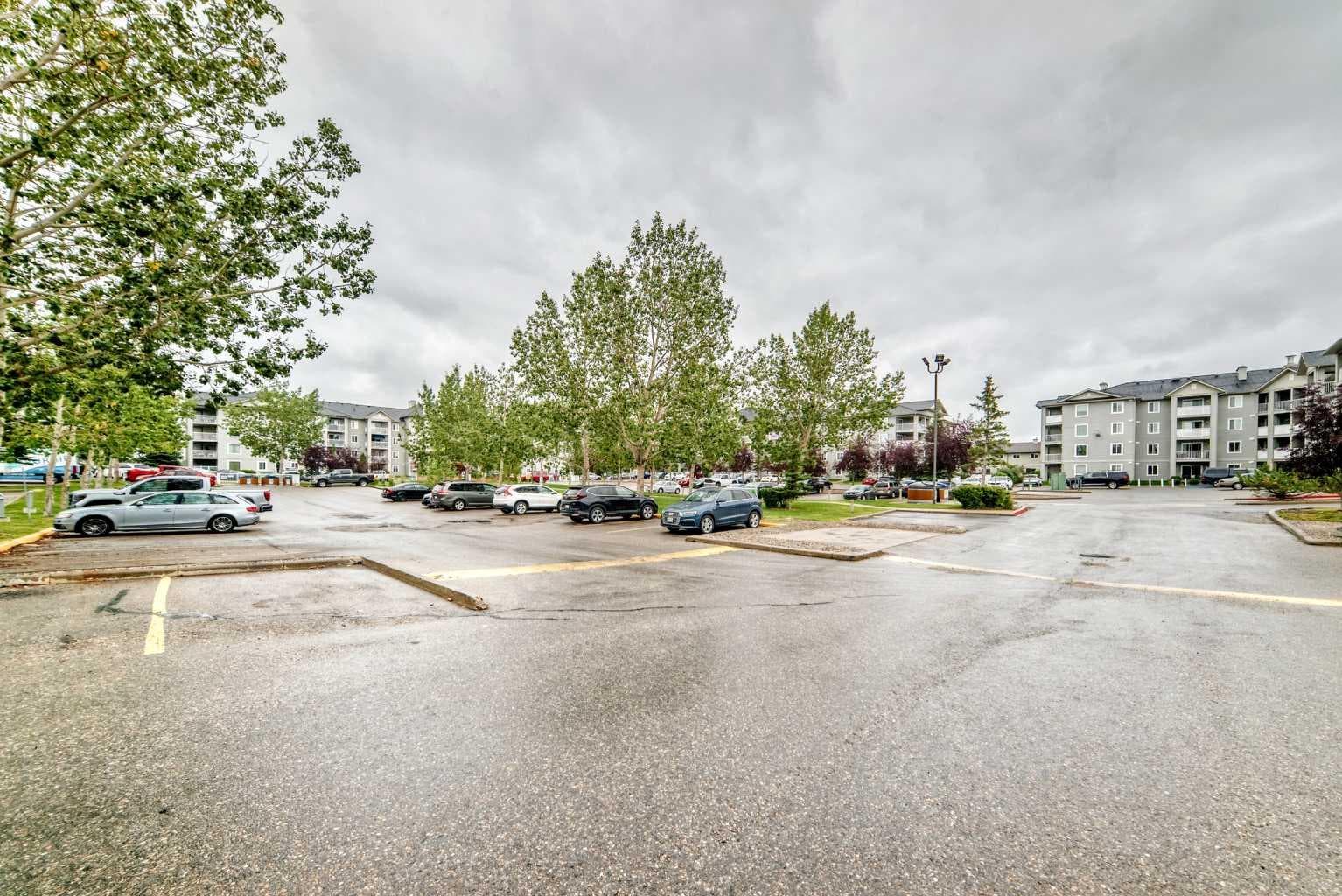 5208A, 604 8 Street SW