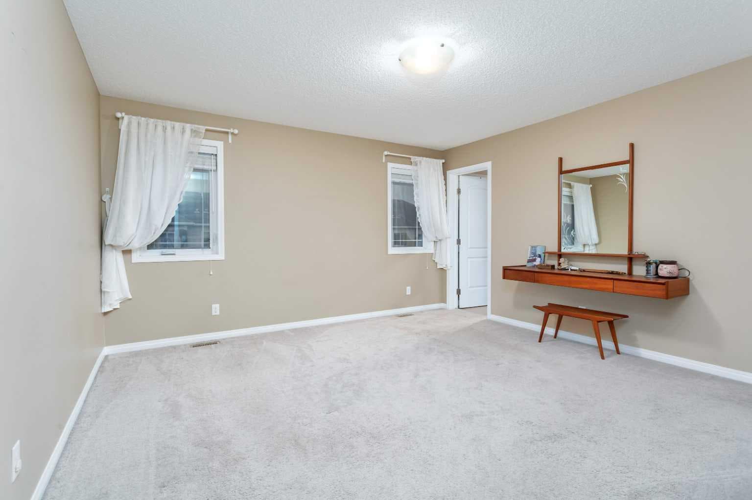 200 Windgate Close SW
