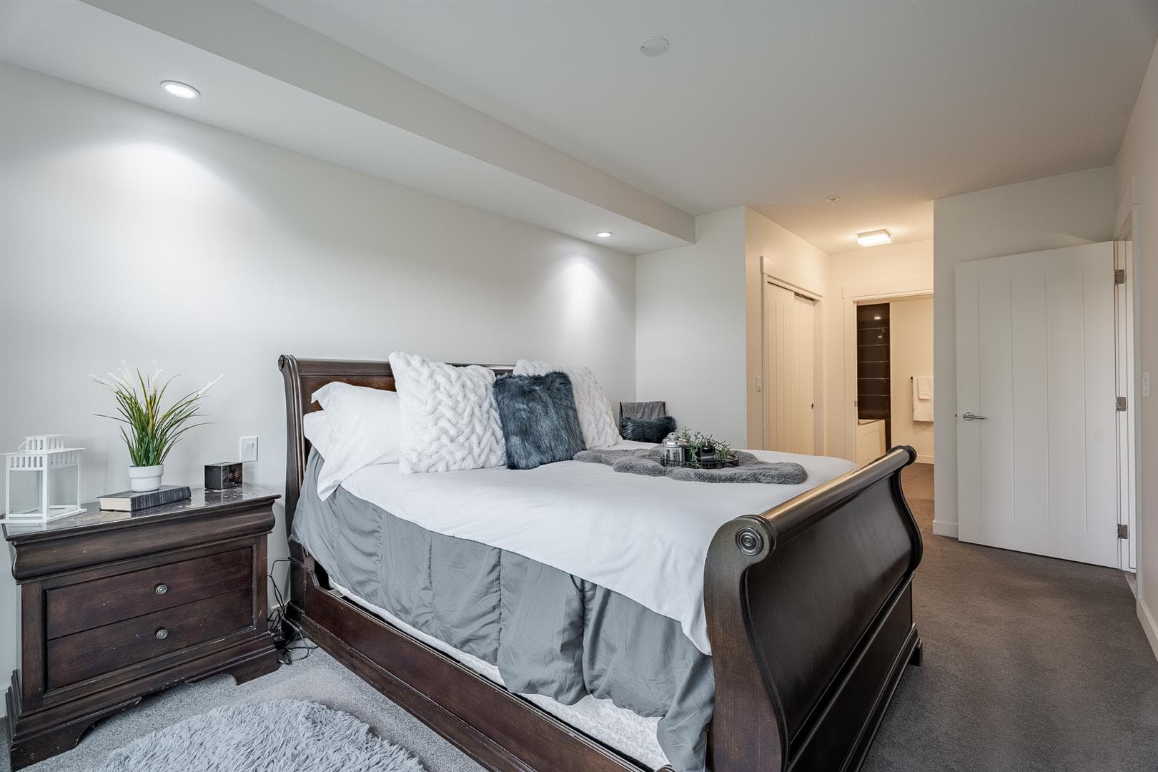 209, 45 Aspenmont Heights SW