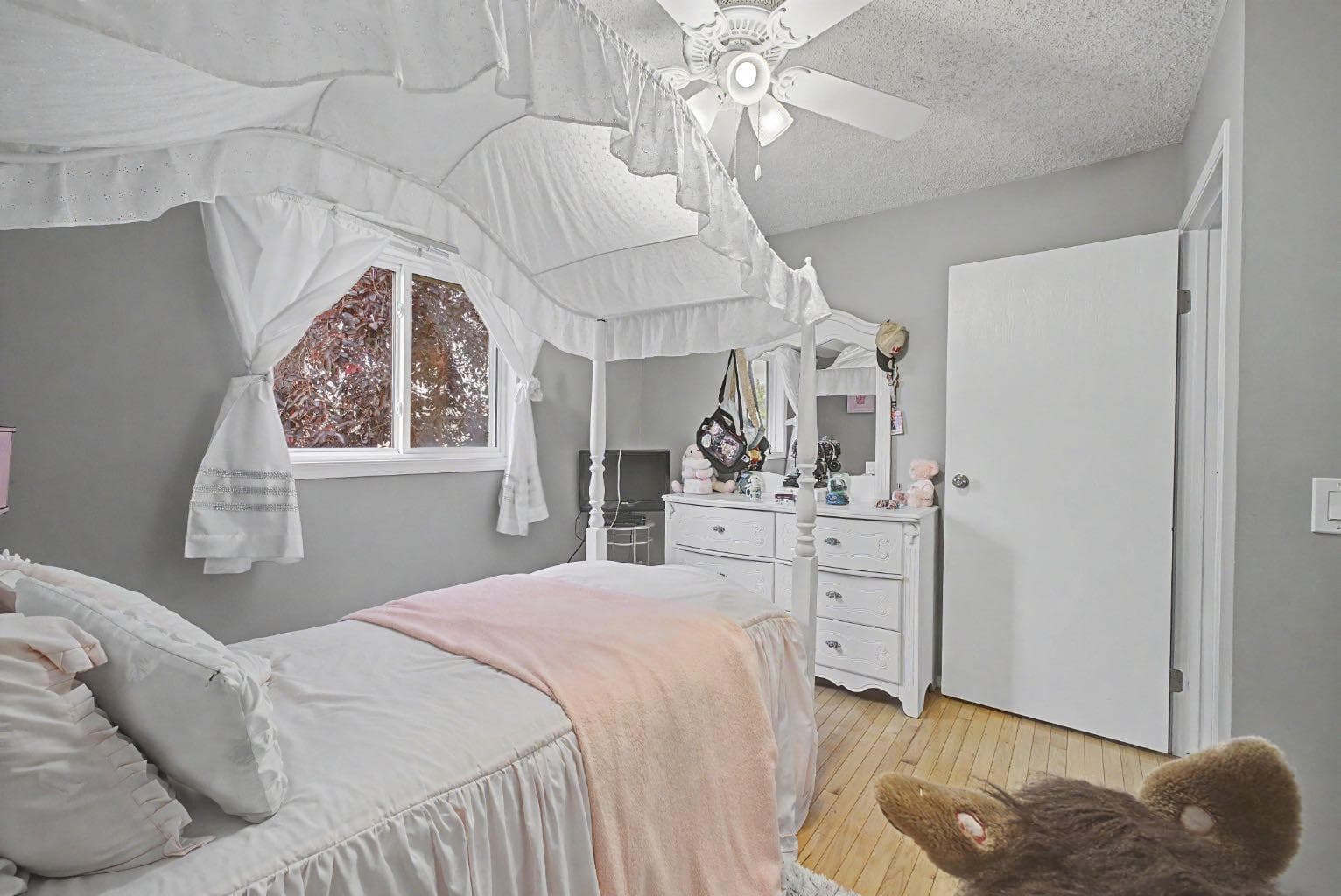 85 Rideau Close SW