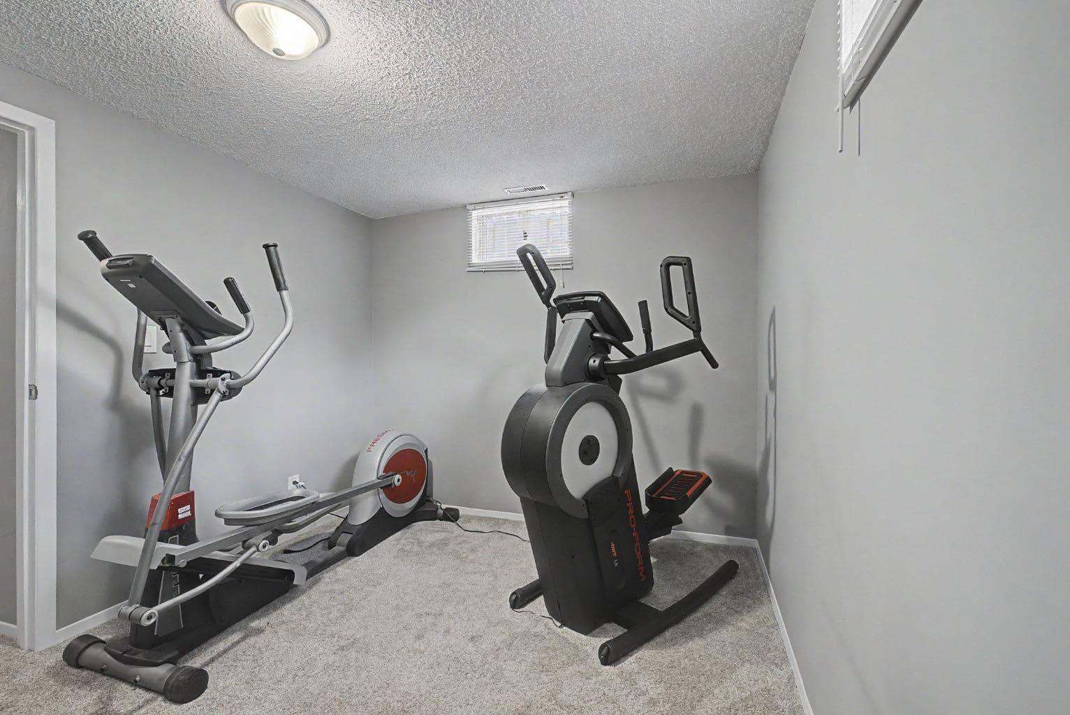 85 Rideau Close SW