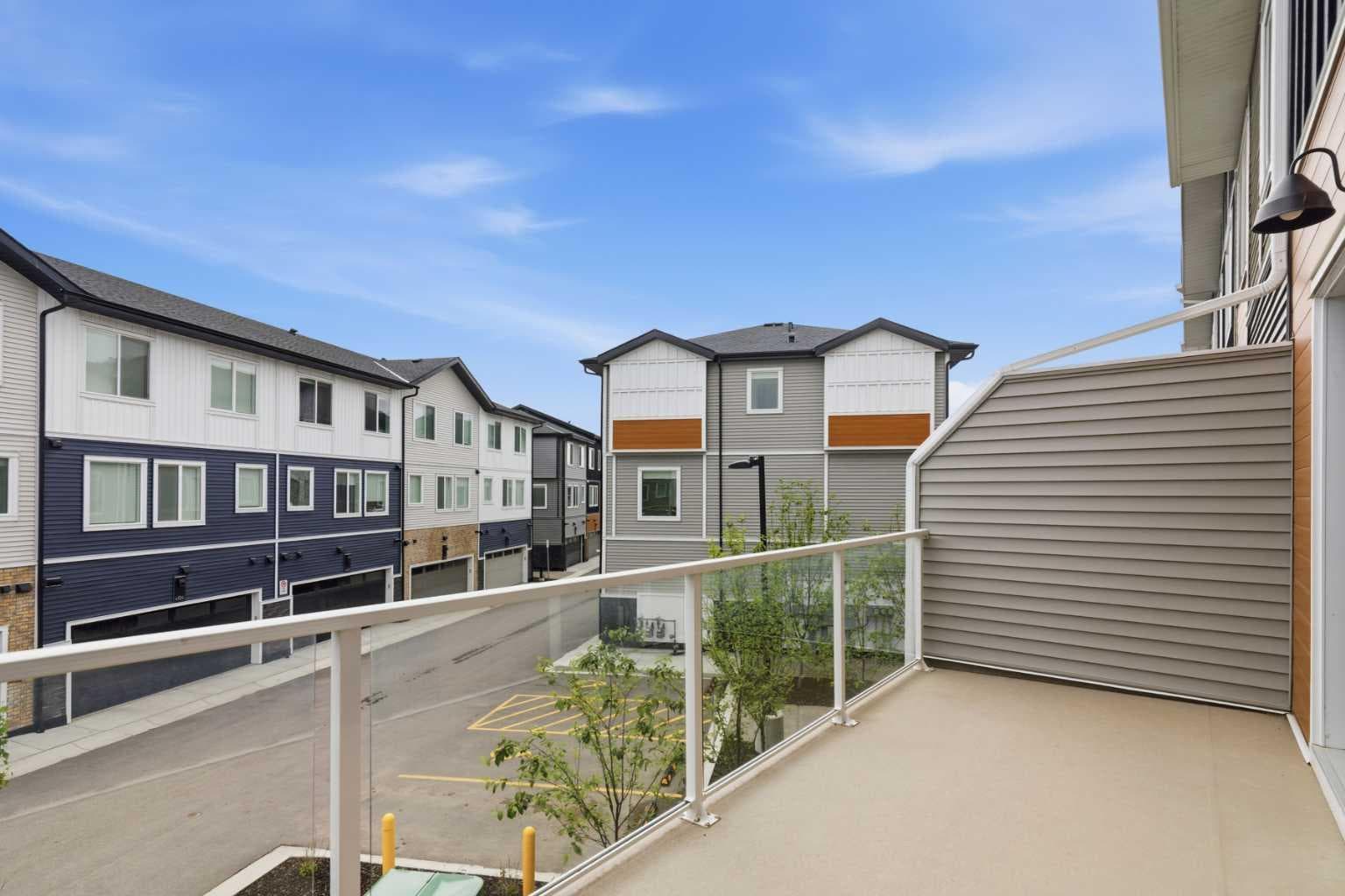 602, 335 Creekside Boulevard SW