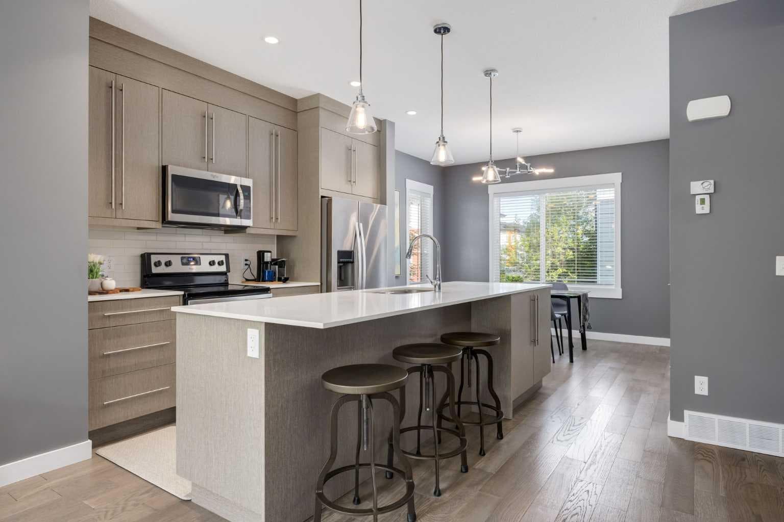 17, 111 Rainbow Falls Gate 