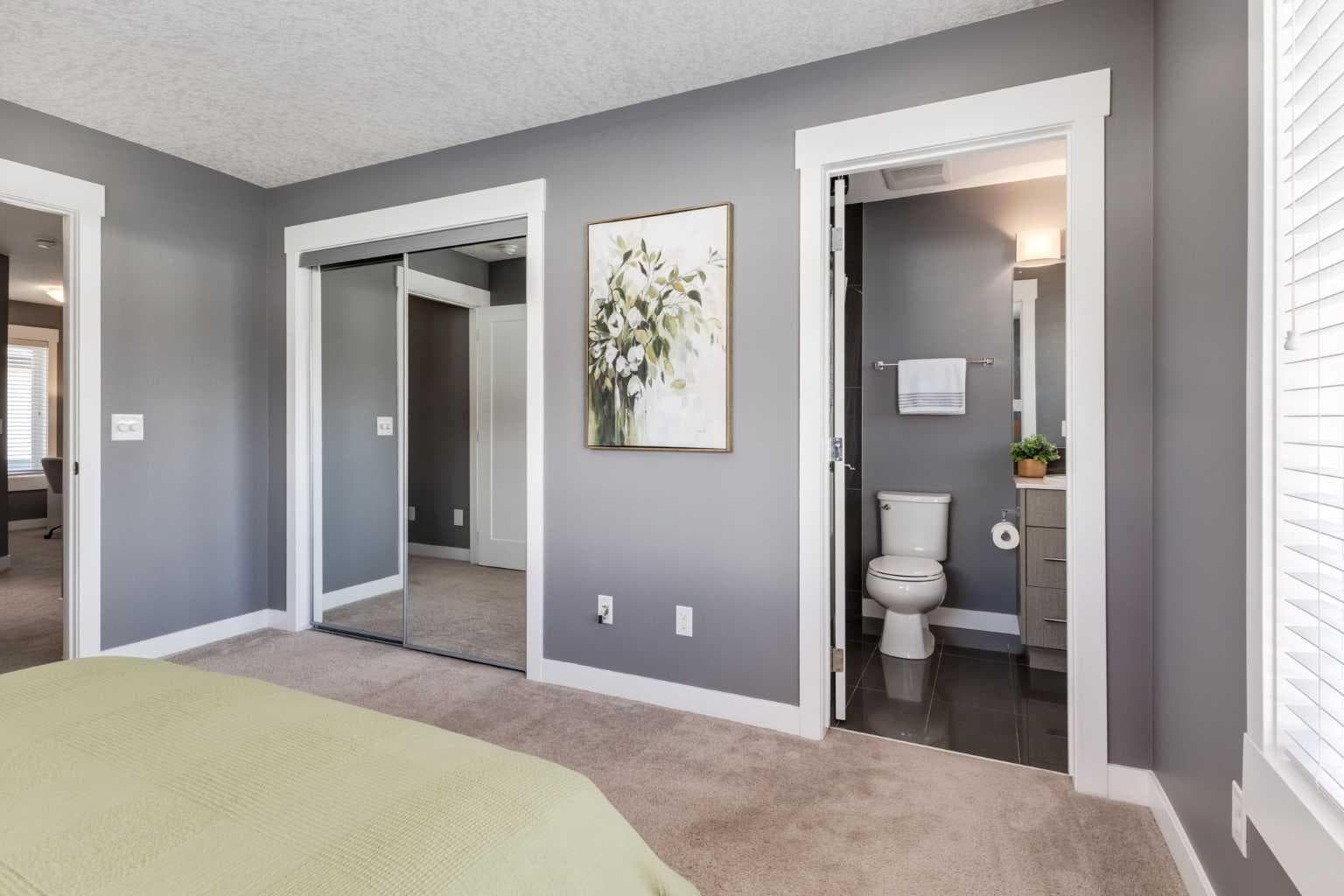 17, 111 Rainbow Falls Gate 