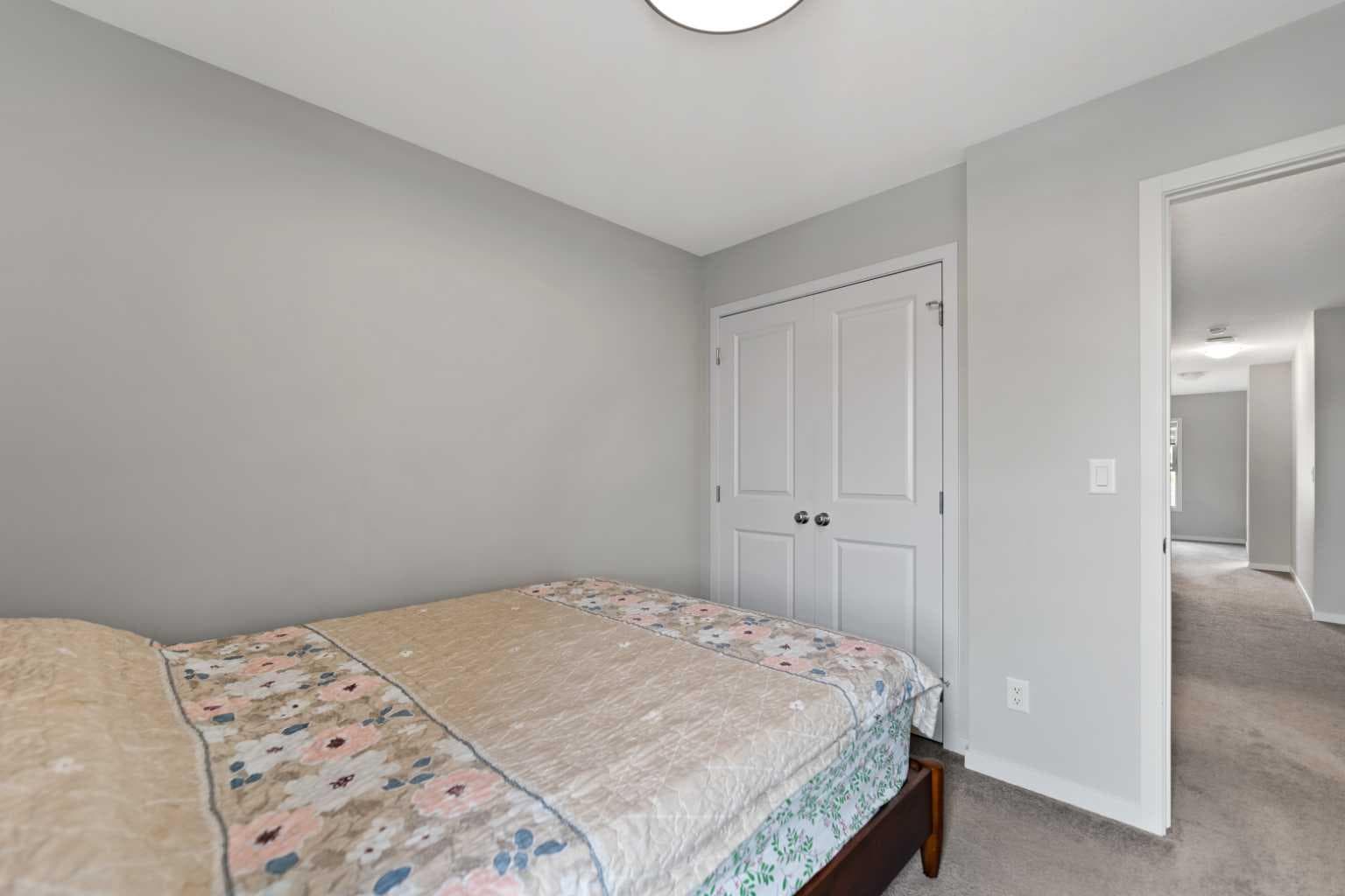 917 West Lakeview Drive 