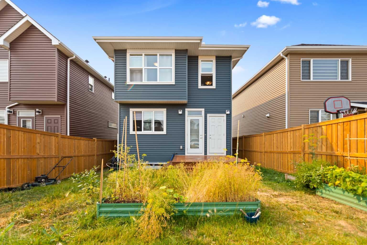 917 West Lakeview Drive 