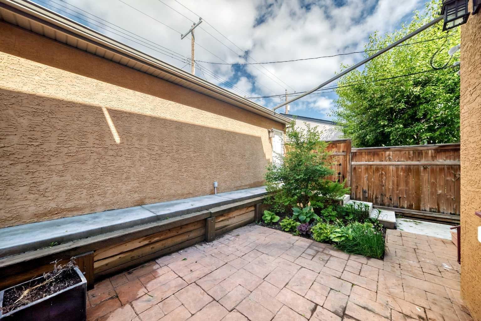 2, 1921 30 Street SW