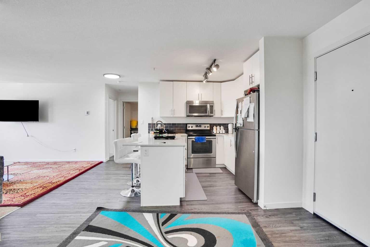 1312, 181 Skyview Ranch Manor NE