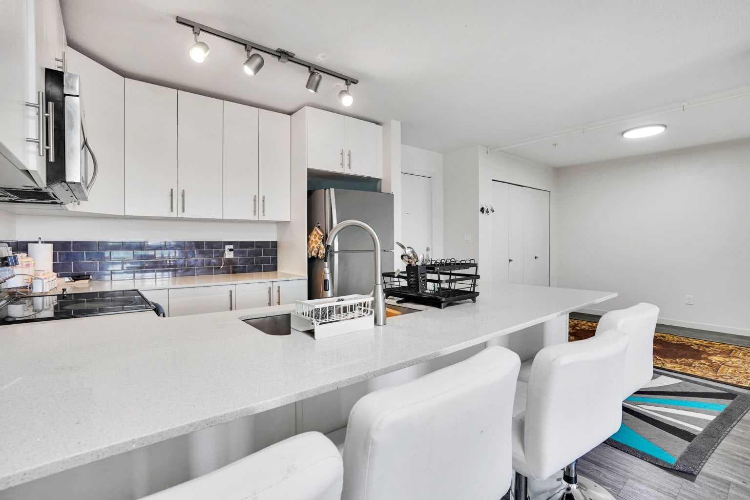 1312, 181 Skyview Ranch Manor NE