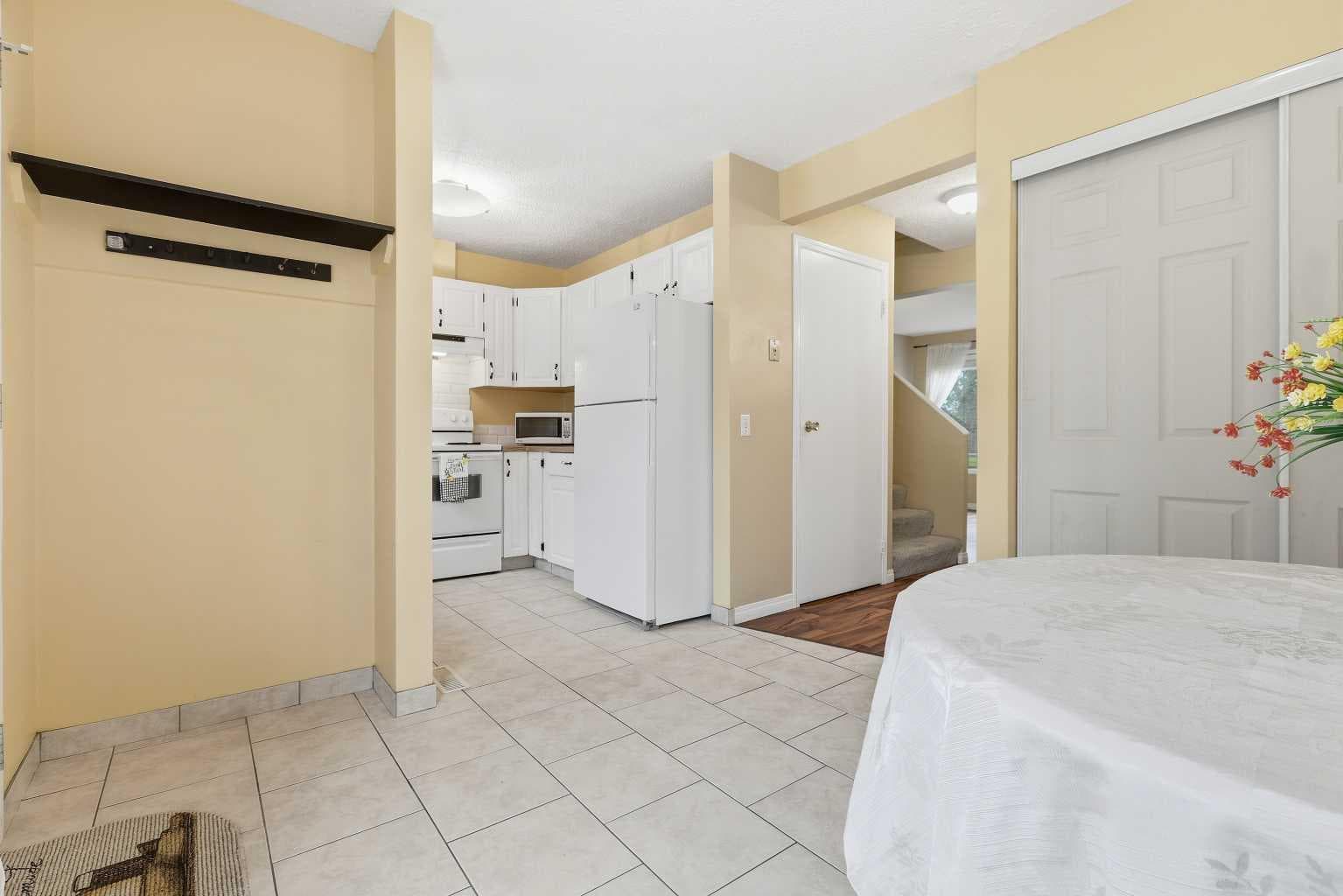 224, 999 Canyon Meadows Drive SW