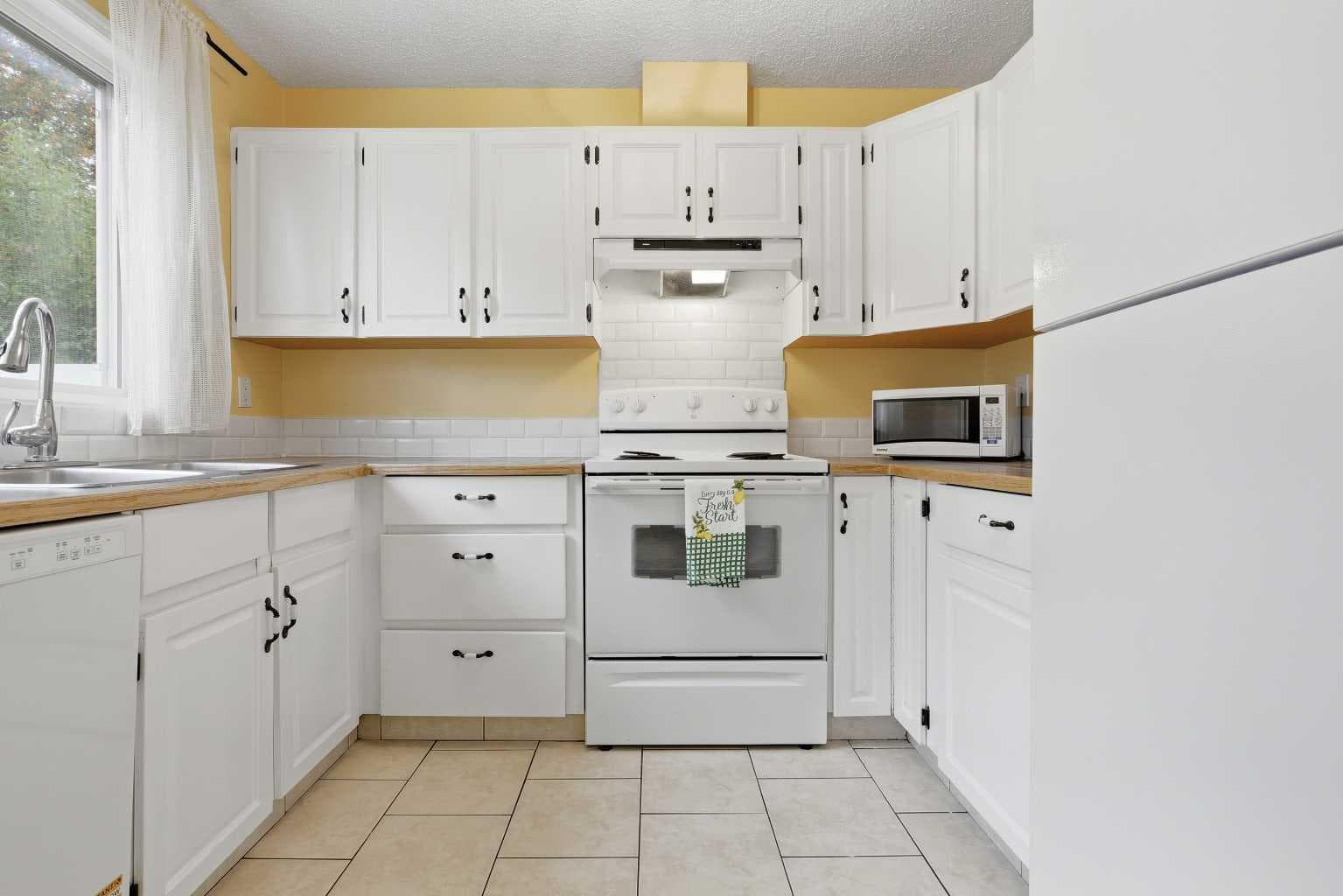 224, 999 Canyon Meadows Drive SW