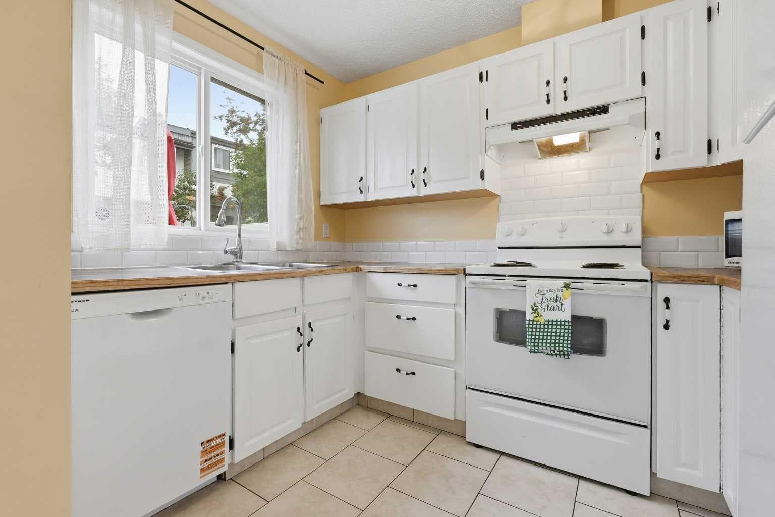 224, 999 Canyon Meadows Drive SW