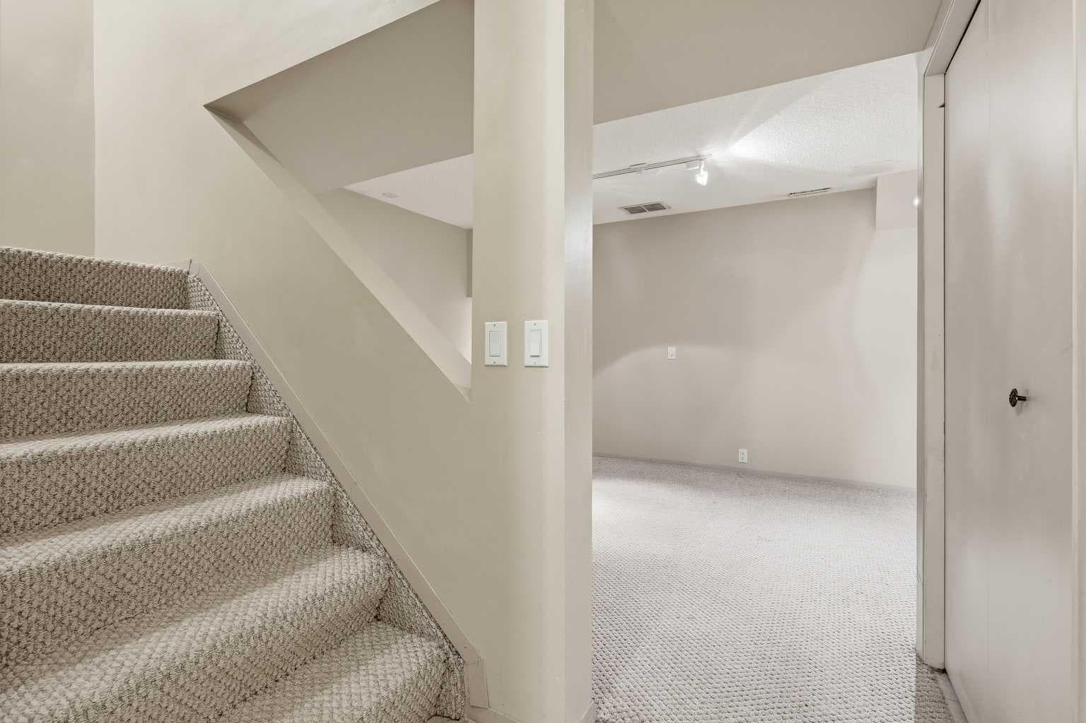 224, 999 Canyon Meadows Drive SW