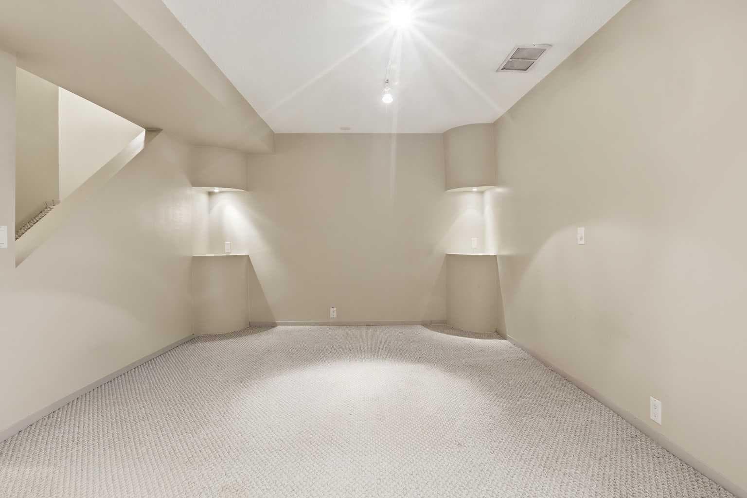 224, 999 Canyon Meadows Drive SW