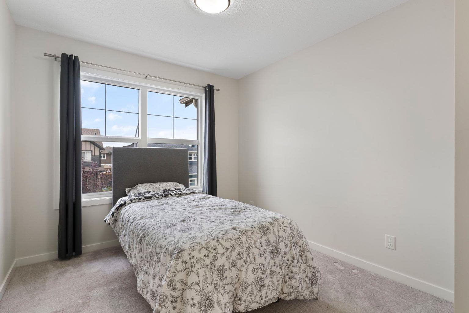 524 Midtown Street SW