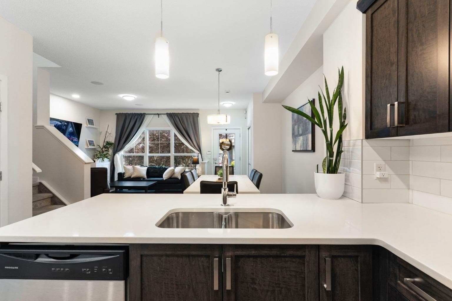 524 Midtown Street SW
