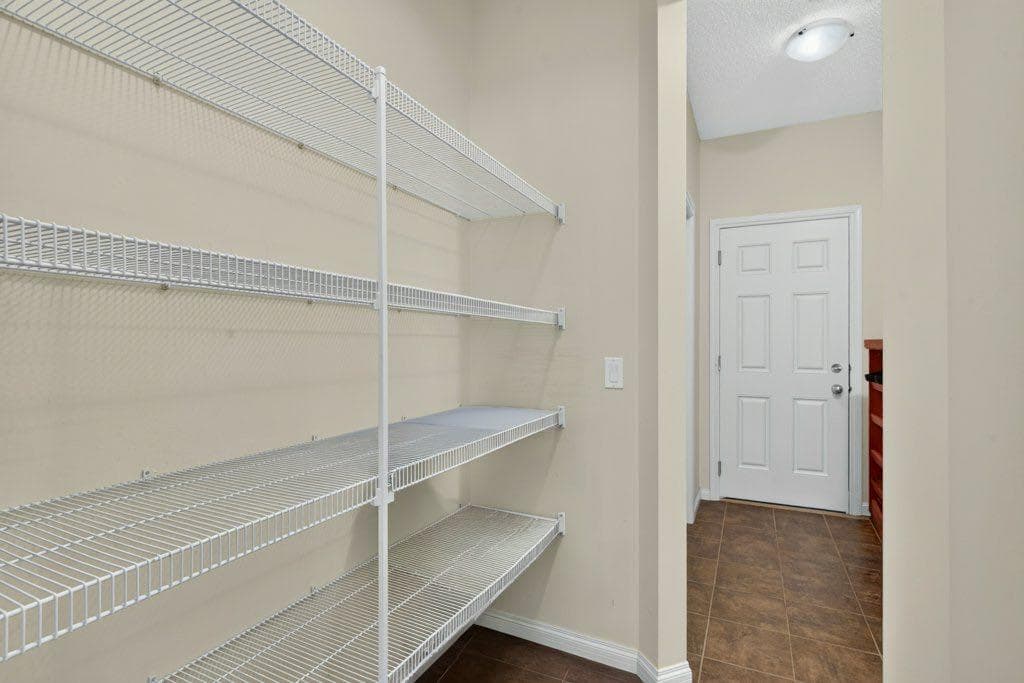 164 ASPENMERE Close 