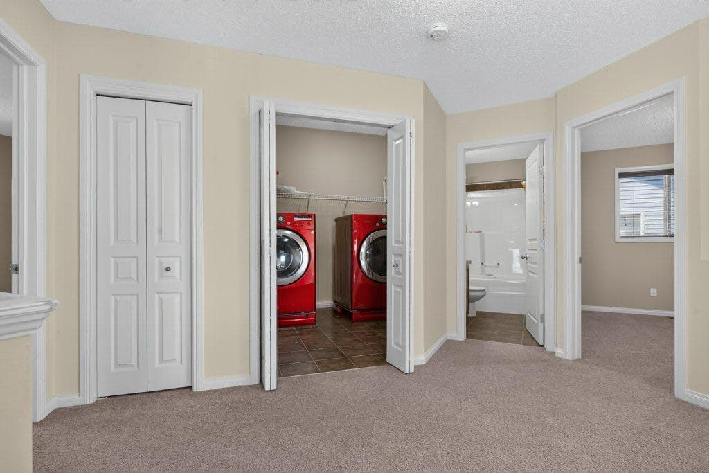 164 ASPENMERE Close 