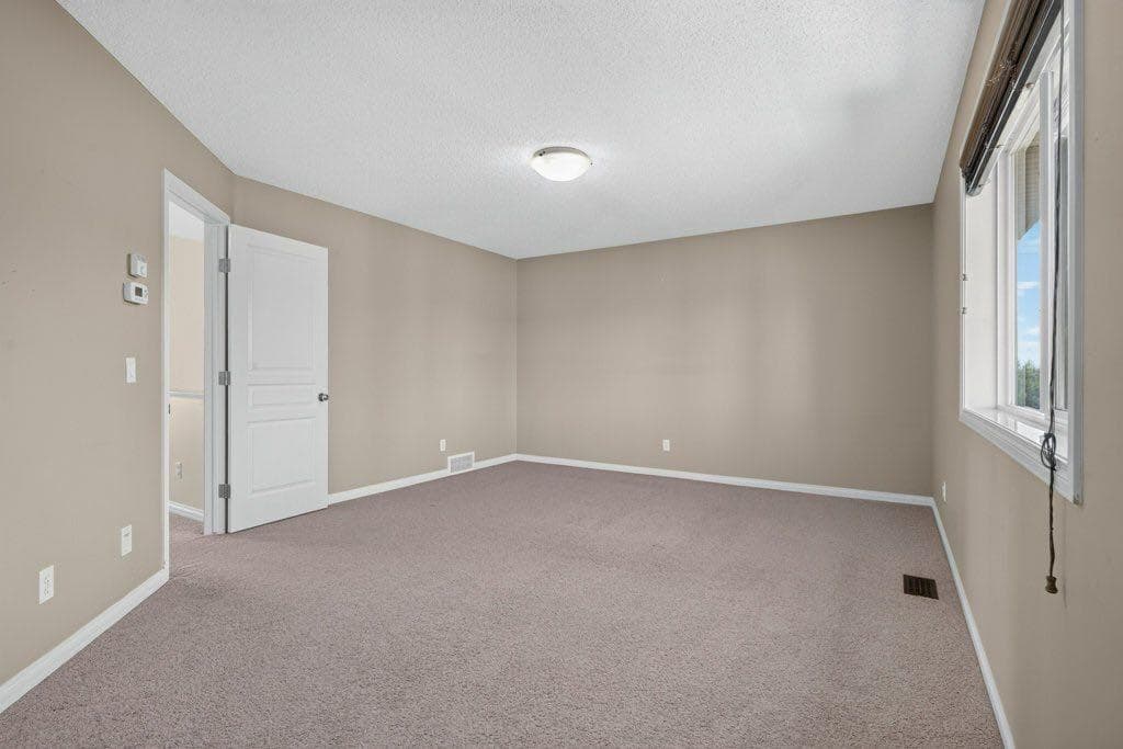 164 ASPENMERE Close 