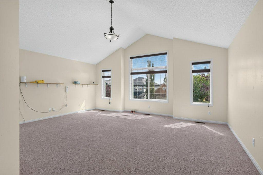 164 ASPENMERE Close 