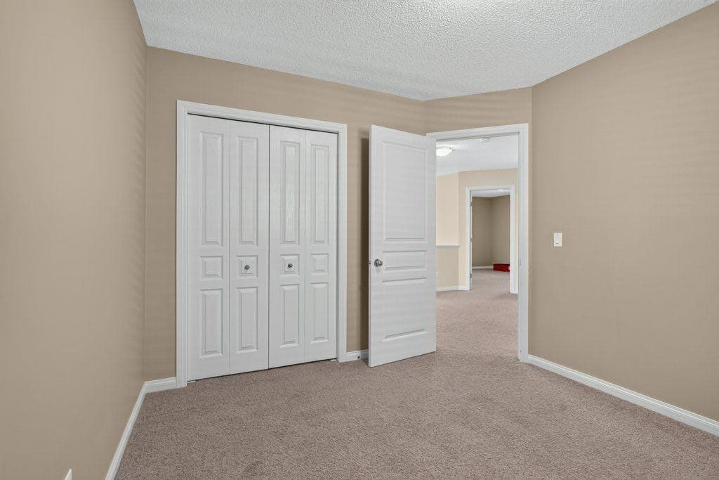 164 ASPENMERE Close 