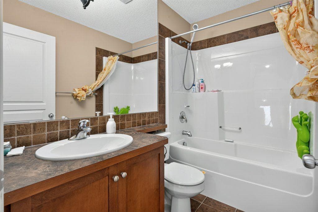 164 ASPENMERE Close 