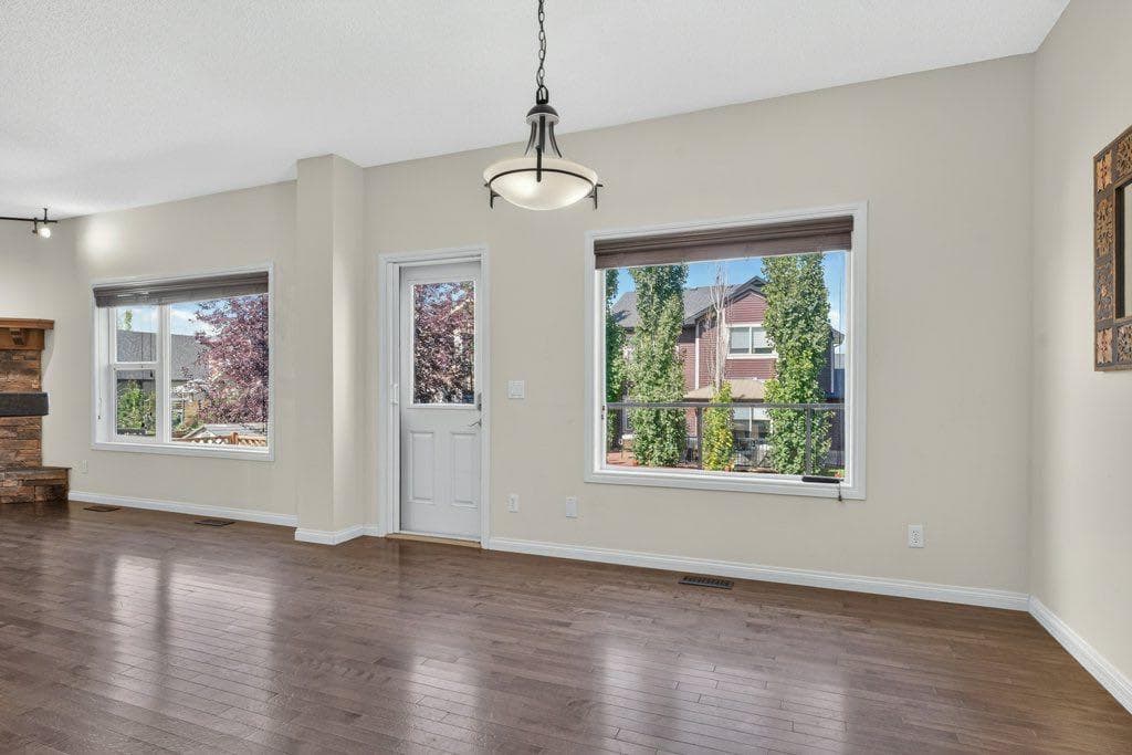 164 ASPENMERE Close 