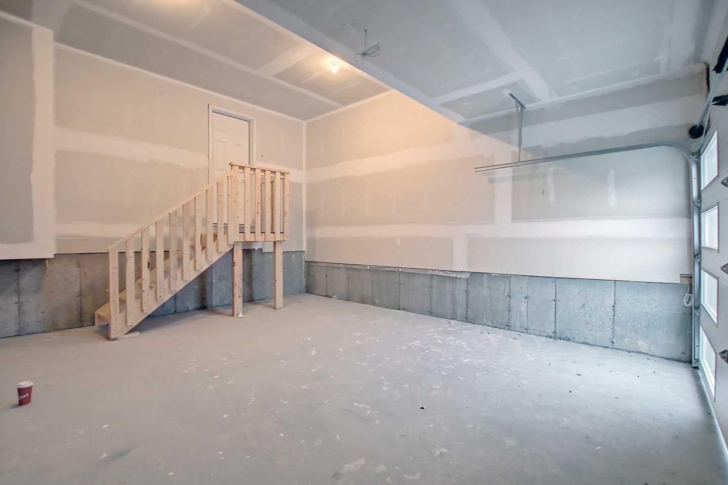 12 Topaz Place 