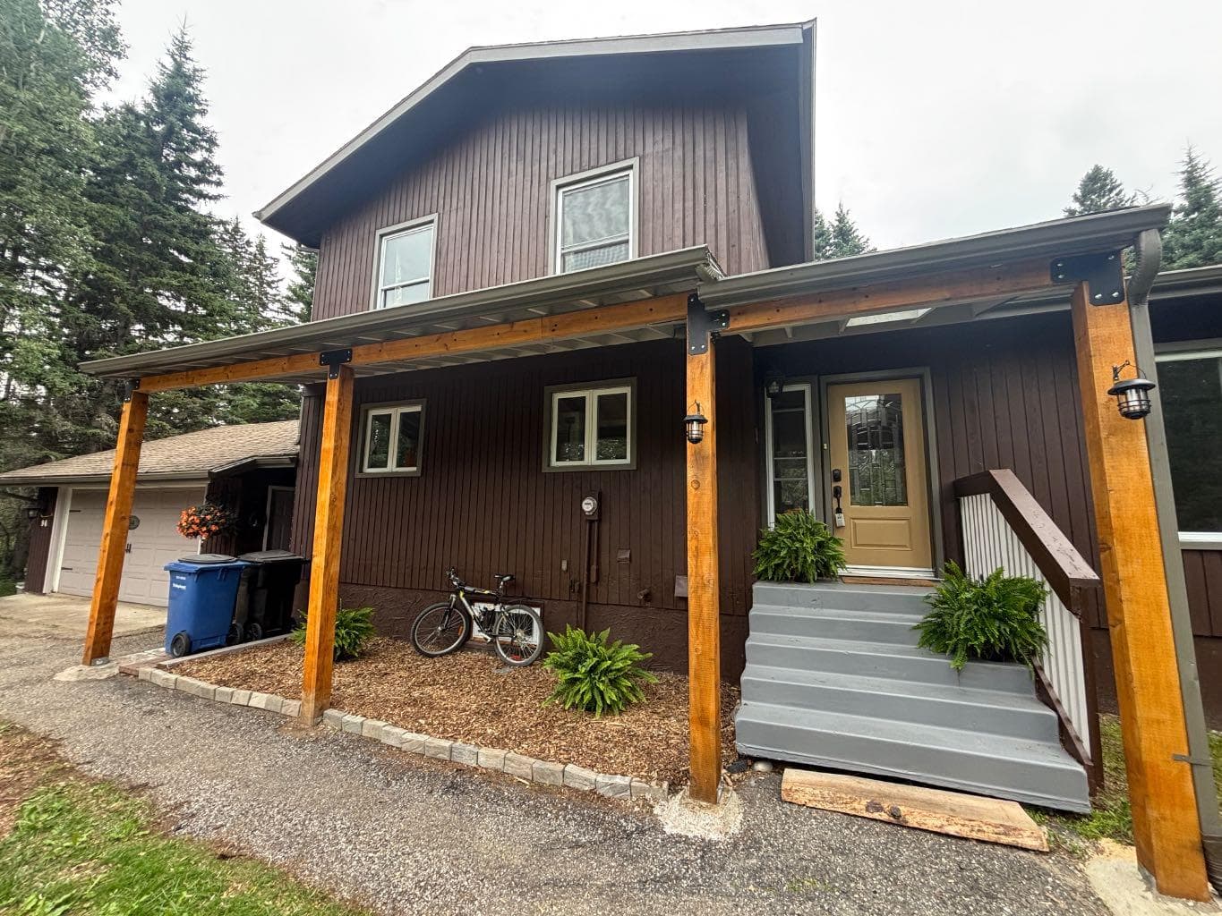 94 Redwood Meadows Drive 