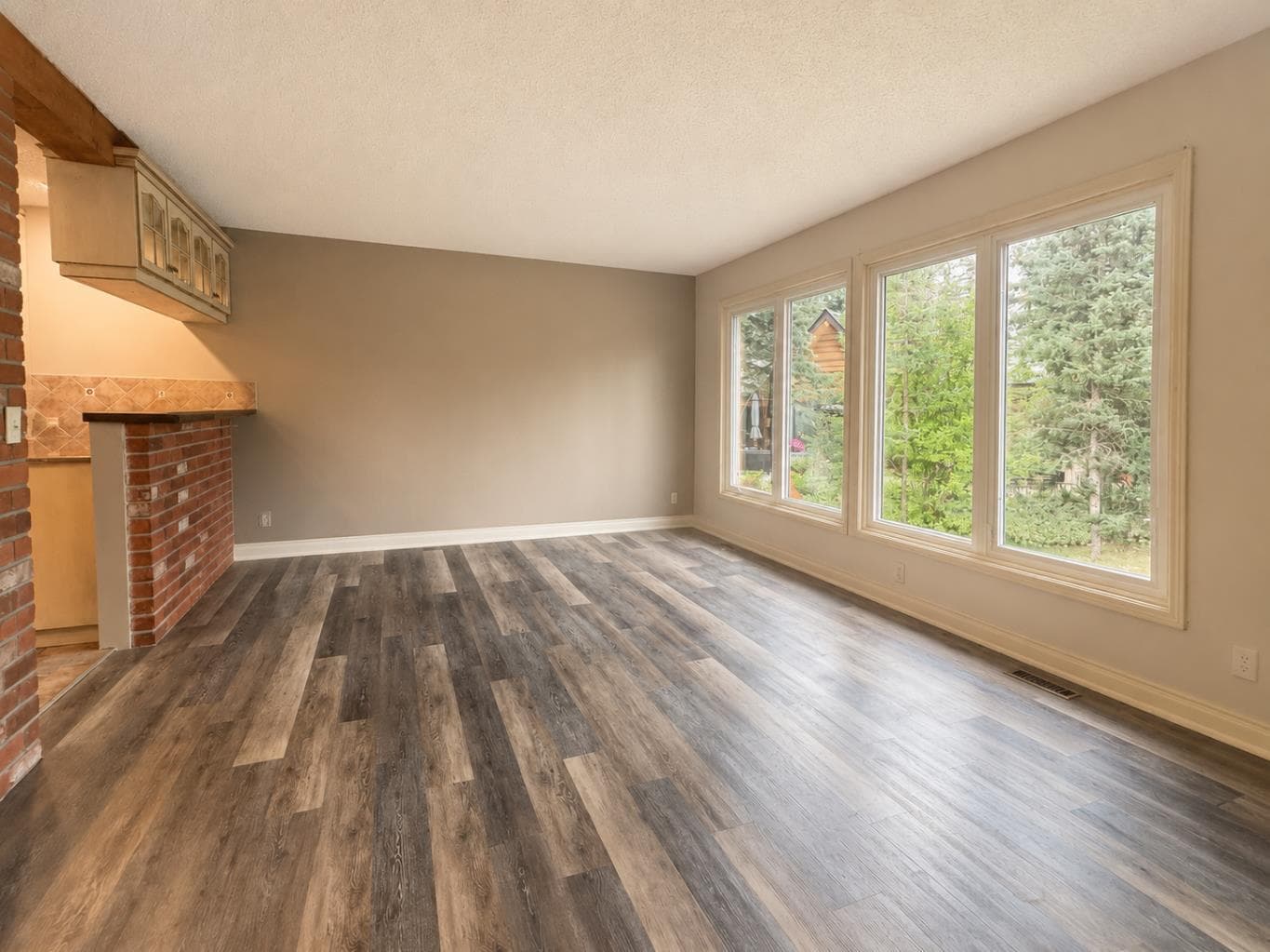 94 Redwood Meadows Drive 