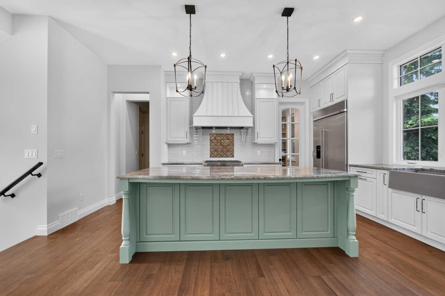 8 Spring Valley Lane SW
