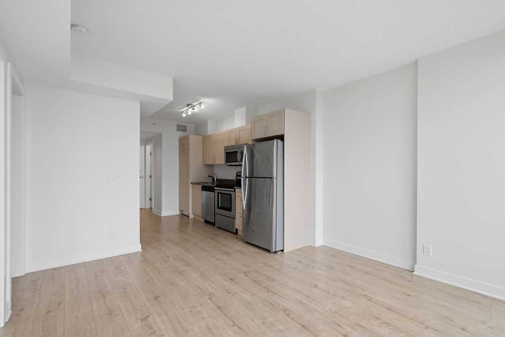 1309, 30 Brentwood Common NW