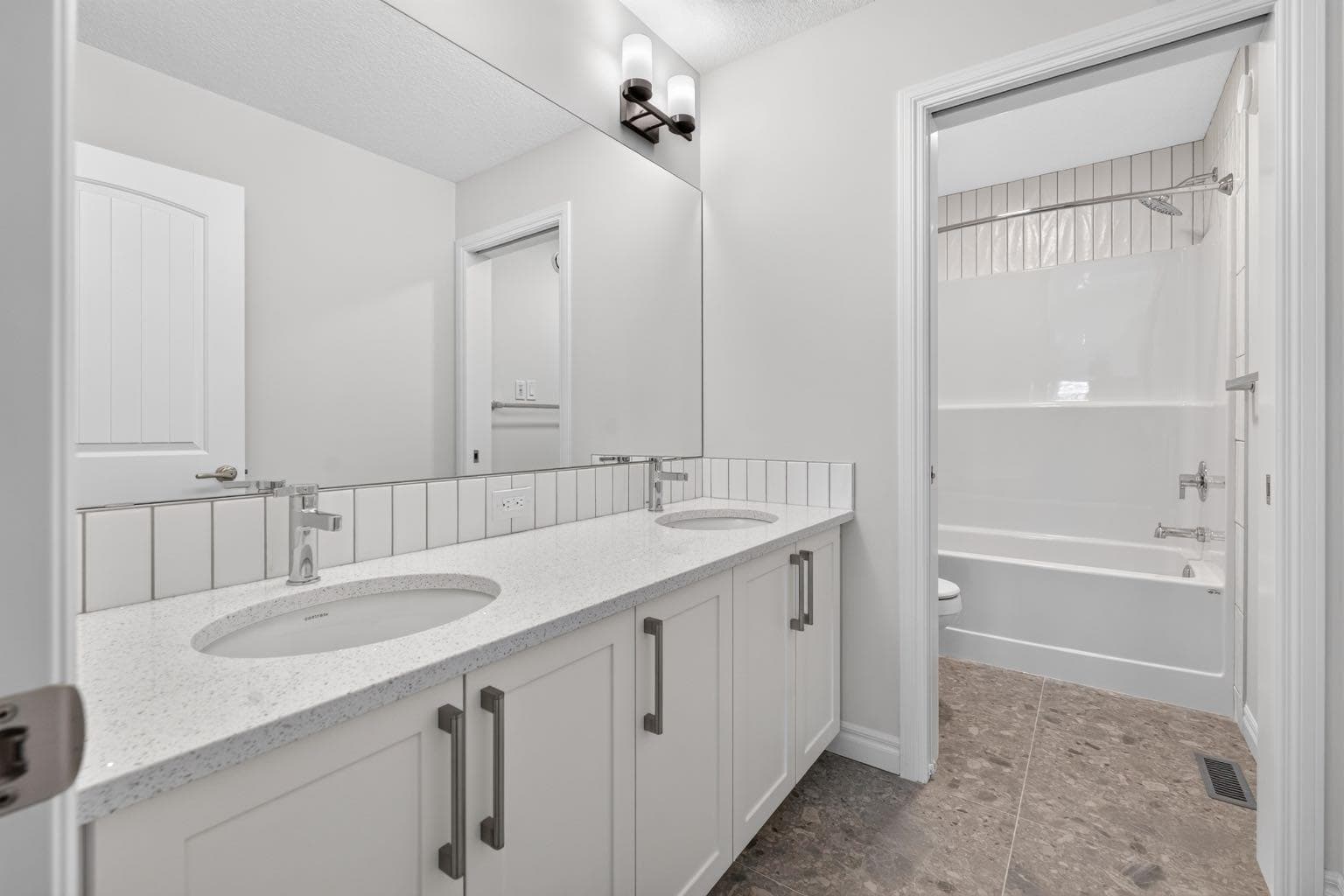 813 Chelsea Village 