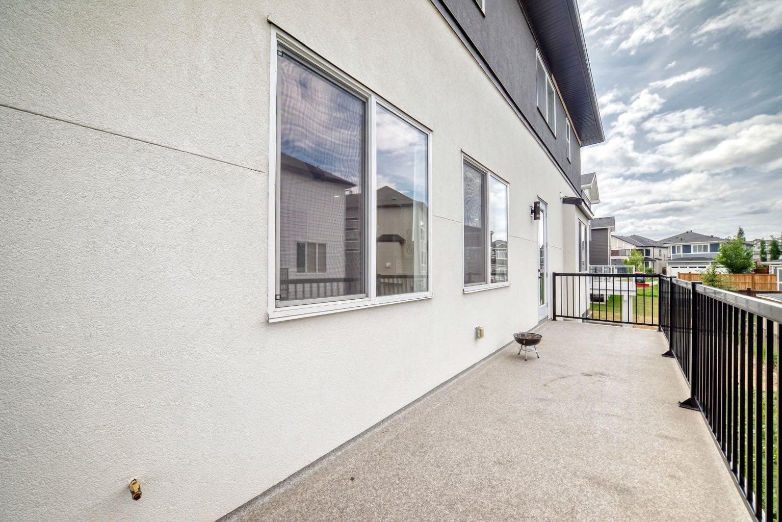 215 Kinniburgh Place  