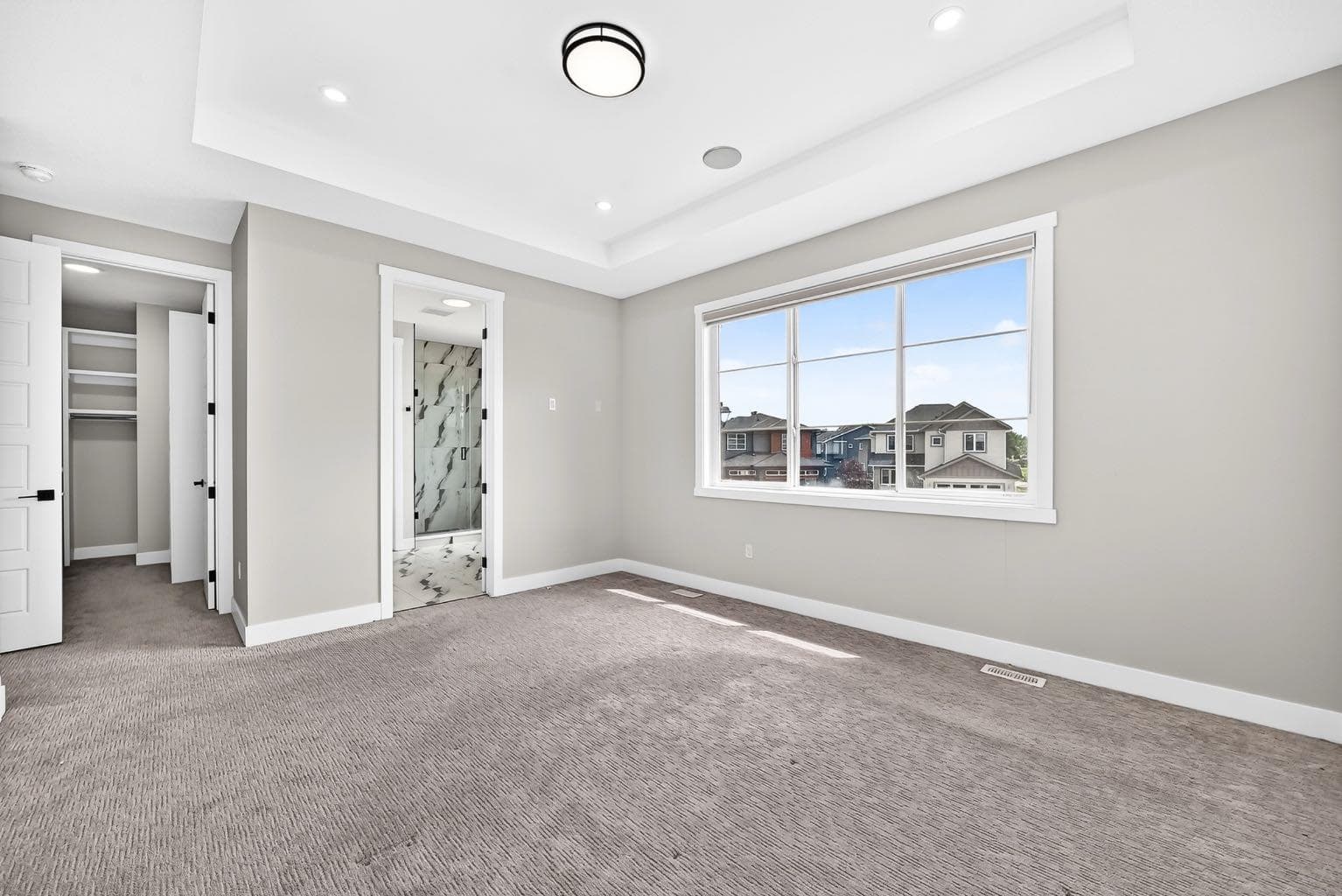 215 Kinniburgh Place  