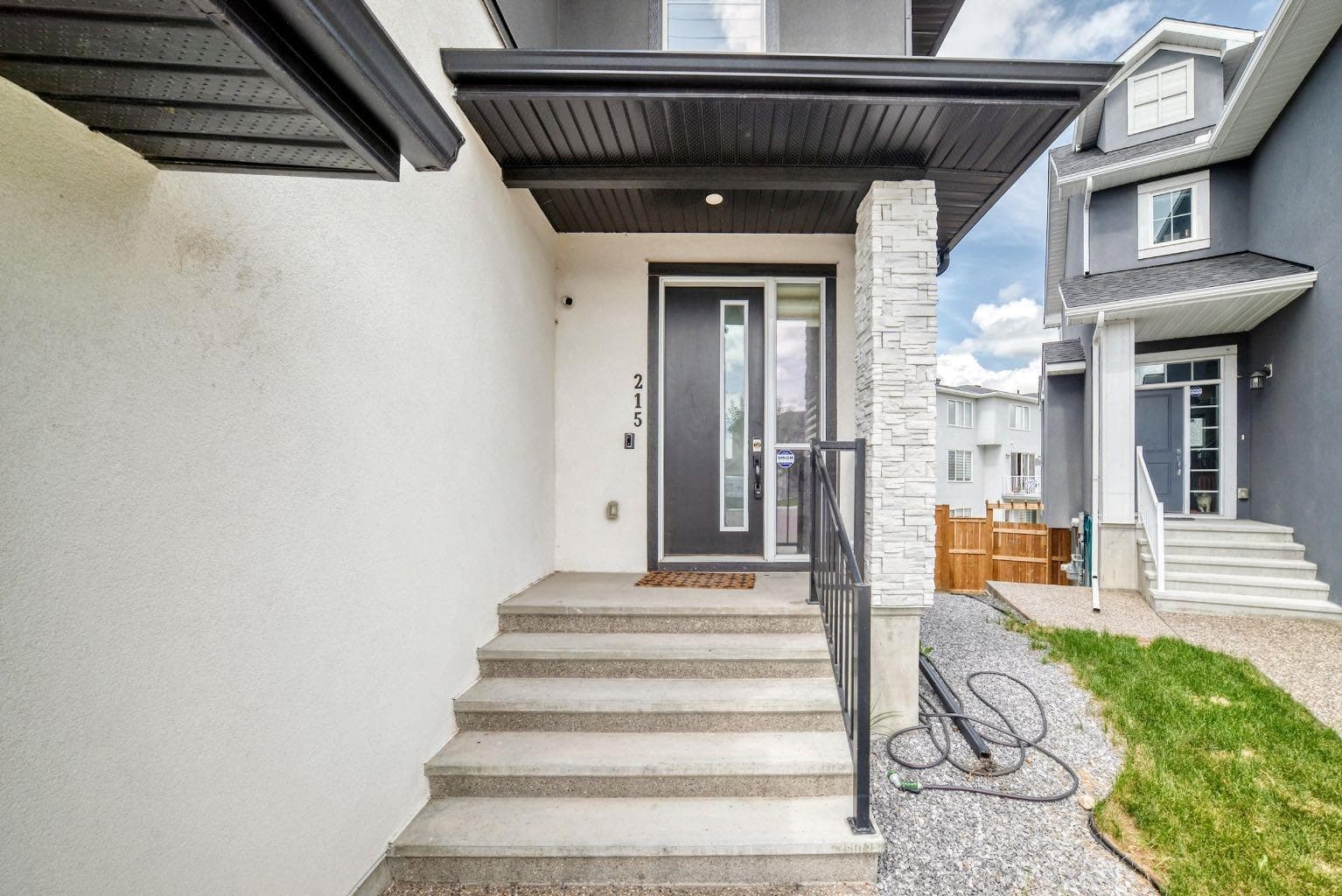 215 Kinniburgh Place  