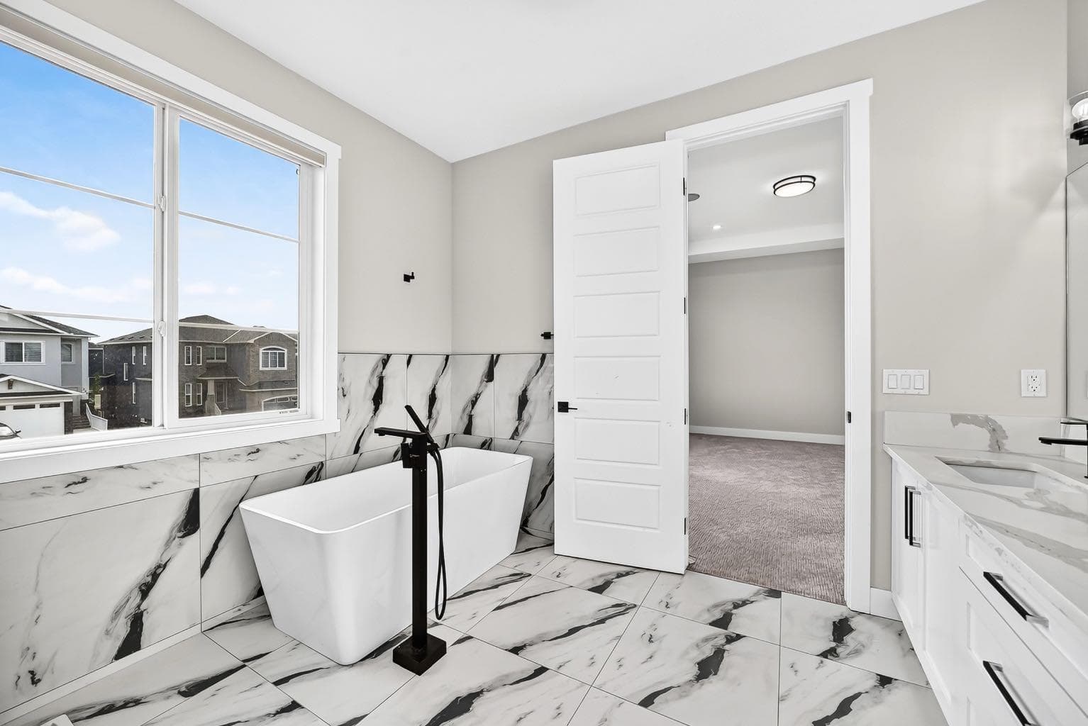 215 Kinniburgh Place  