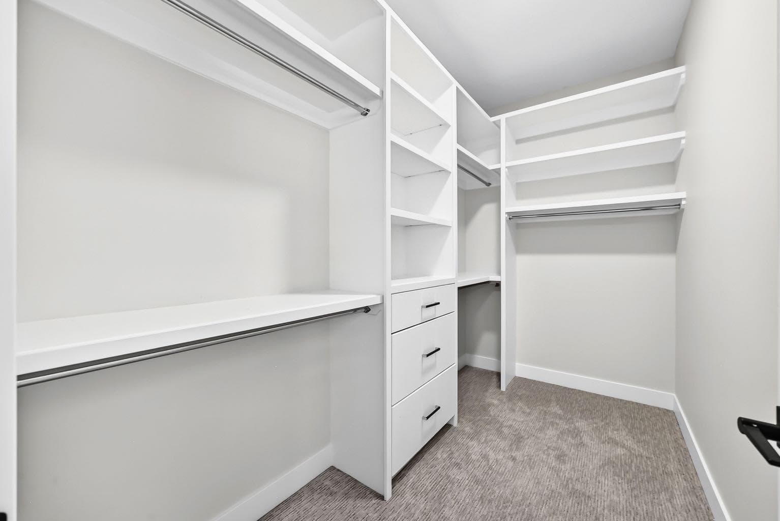 215 Kinniburgh Place  