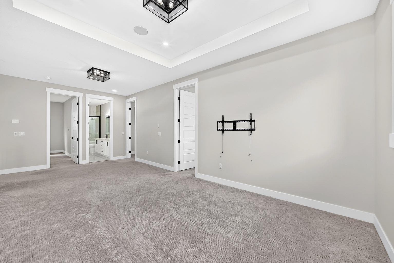 215 Kinniburgh Place  